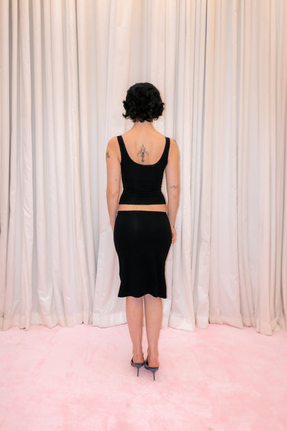 002 top Black